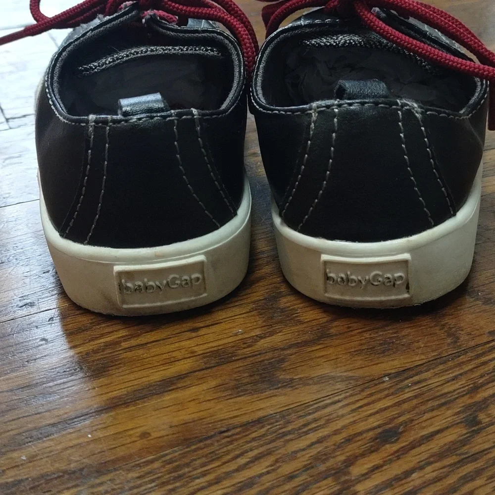 GAP oxfords
